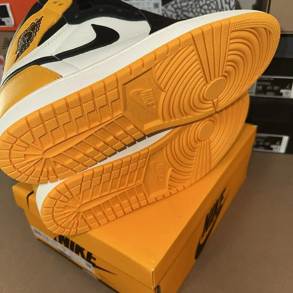 Nike Men’s Size 9 Jordan 1 Retro High OG Taxi